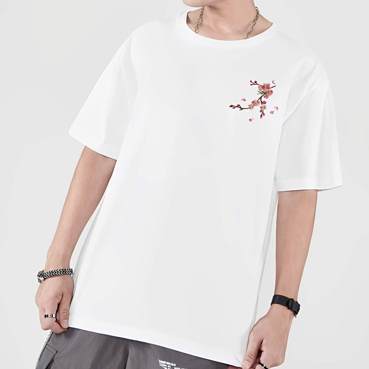 Shizu - Embroidered Oversize T-shirt | Yūkiwear